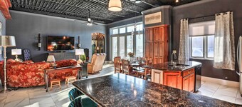 Regal River Retreat in the Heart of Yankton!