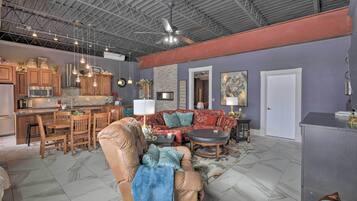 Apartment (2 Bedrooms) | Front of property