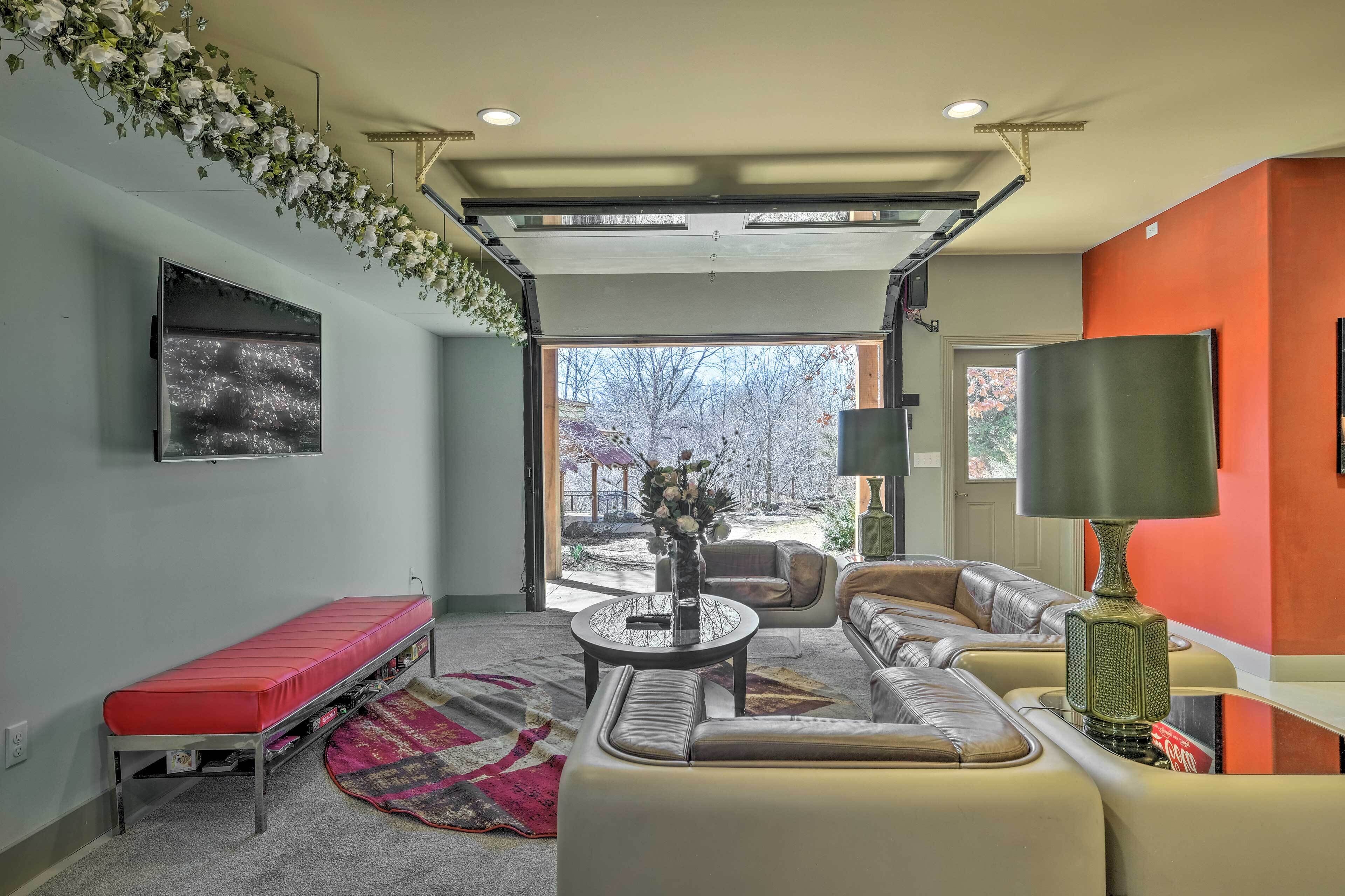 Chalet at Falling Water: Close to Bike Trails