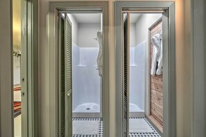 Interior - Chalet at Falling Water: Close to Bike Trails (Bella Vista)