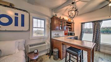 Apartment (0 Bedroom) | Interior