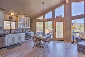 Highchair, paper towels - Cozy Bailey Cabin w/ Sweeping Mountain Views! (Bailey)