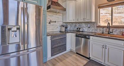 Cozy Bailey Cabin w/ Sweeping Mountain Views!