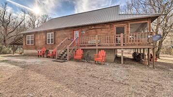 House (4 Bedrooms) | Exterior