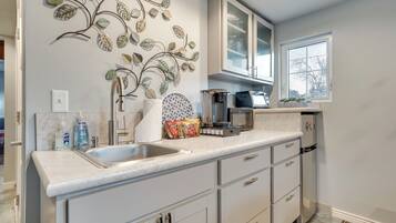 Cottage (2 Bedrooms) | Interior