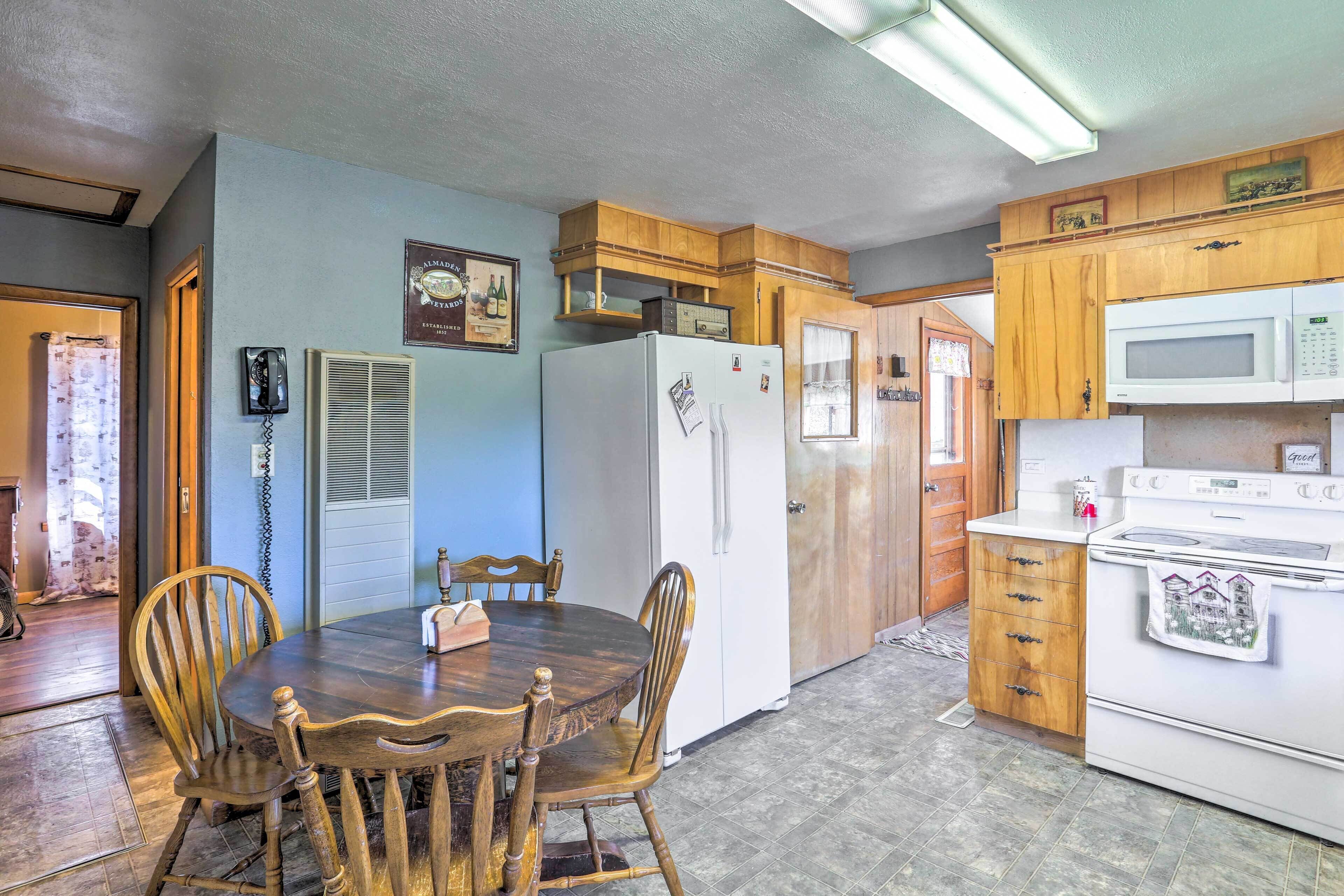 House (3 Bedrooms) | Interior