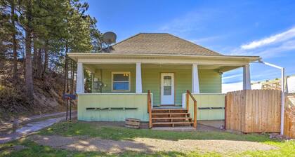 Classic Mountain Home, Half Mi to Main Street