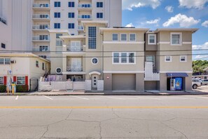 Apartment (4 Bedrooms) | Interior - Clearwater Beach Hideaway: Walkable Location! (Clearwater Beach)