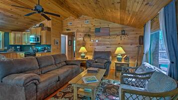 Rumah (2 Bedrooms) | Interior