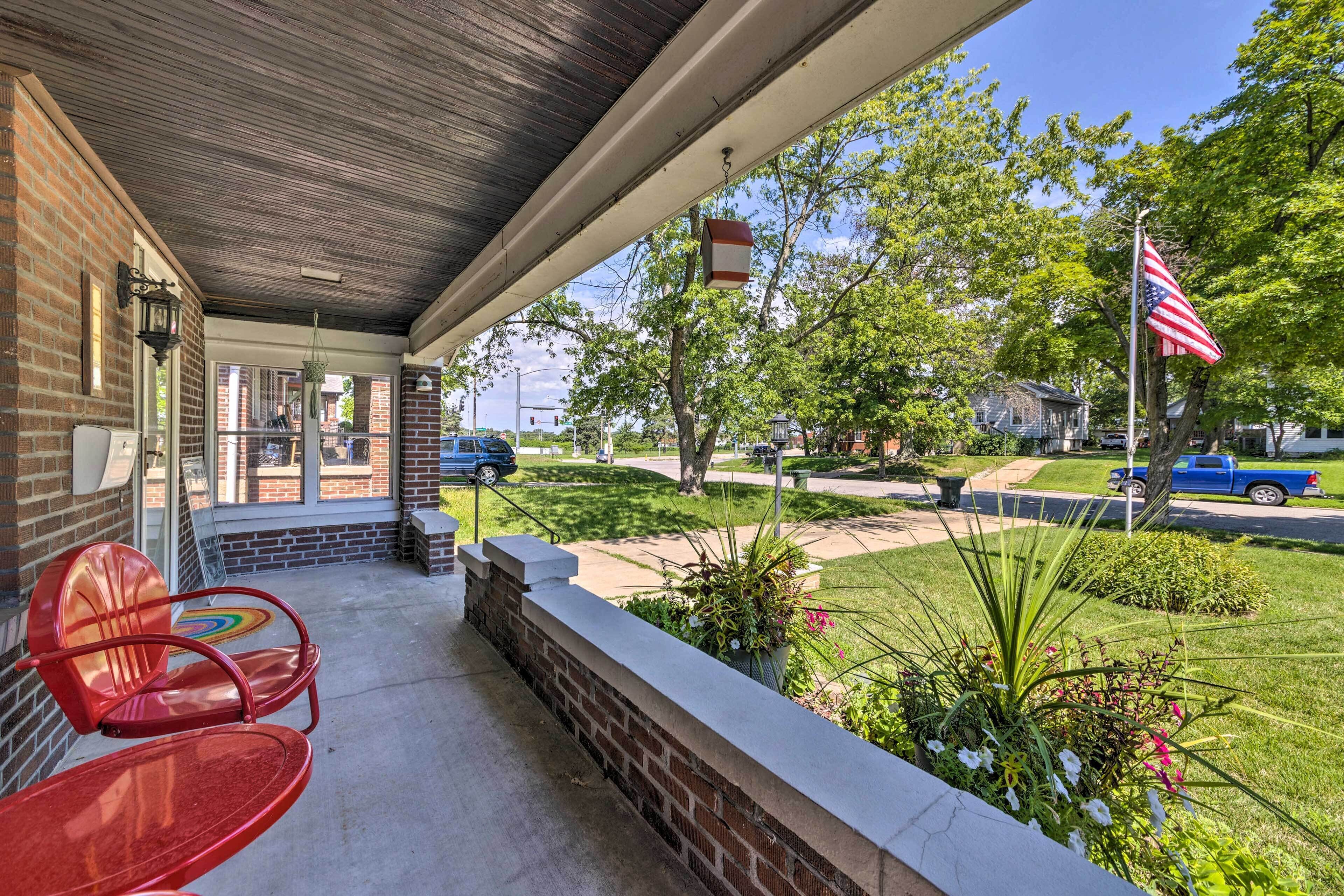 Charming St Louis Home: 8 Mi to Downtown!