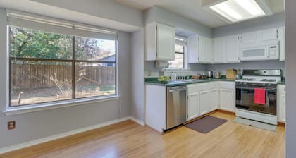 Austin Vacation Rental w/ Yard ~ 14 Mi to Downtown
