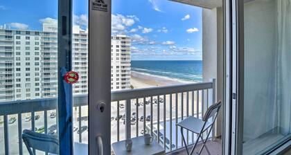 Vacation Vibe Condo: Eleventh-floor Ocean Views