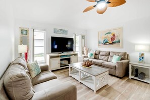 Televisión, chimenea