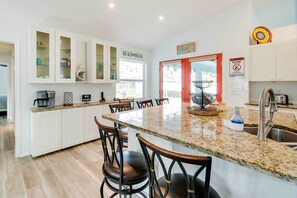 House (3 Bedrooms) | Private kitchen