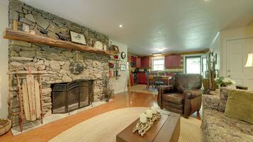 Rumah (2 Bedrooms) | Interior