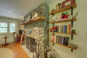 Rumah (2 Bedrooms) | Interior