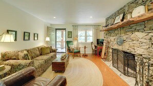 Rumah (2 Bedrooms) | Interior
