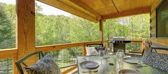 15 Mins to Polar Express: Cabin w/ Hot Tub!