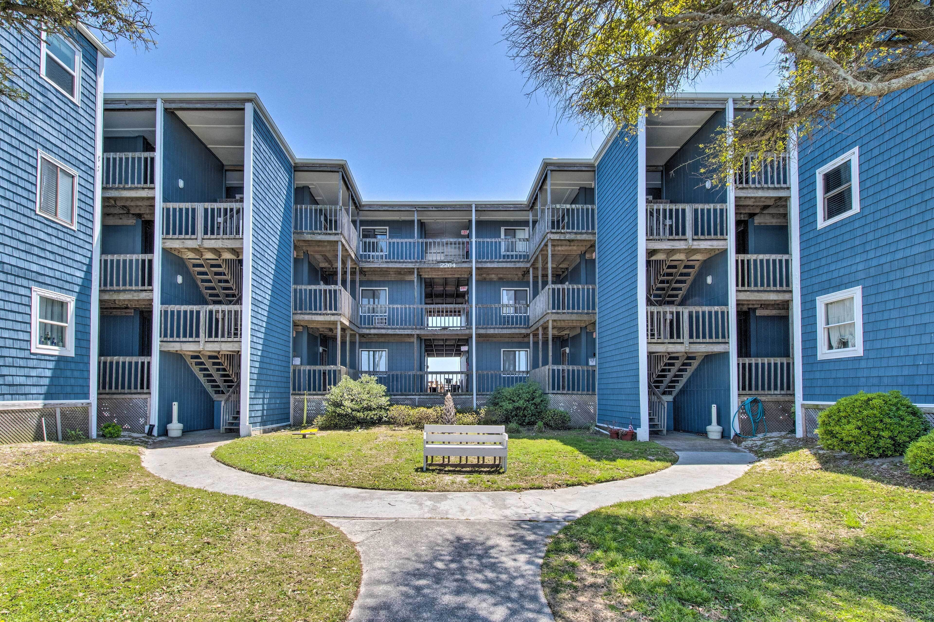 Convenient Retreat w/ Balcony & Ocean Views!