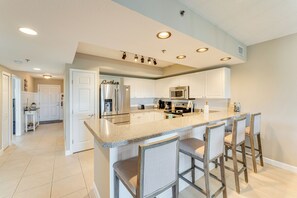 Interior - New Smyrna Beach Condo w/ Balcony & Pool Access (New Smyrna Beach)