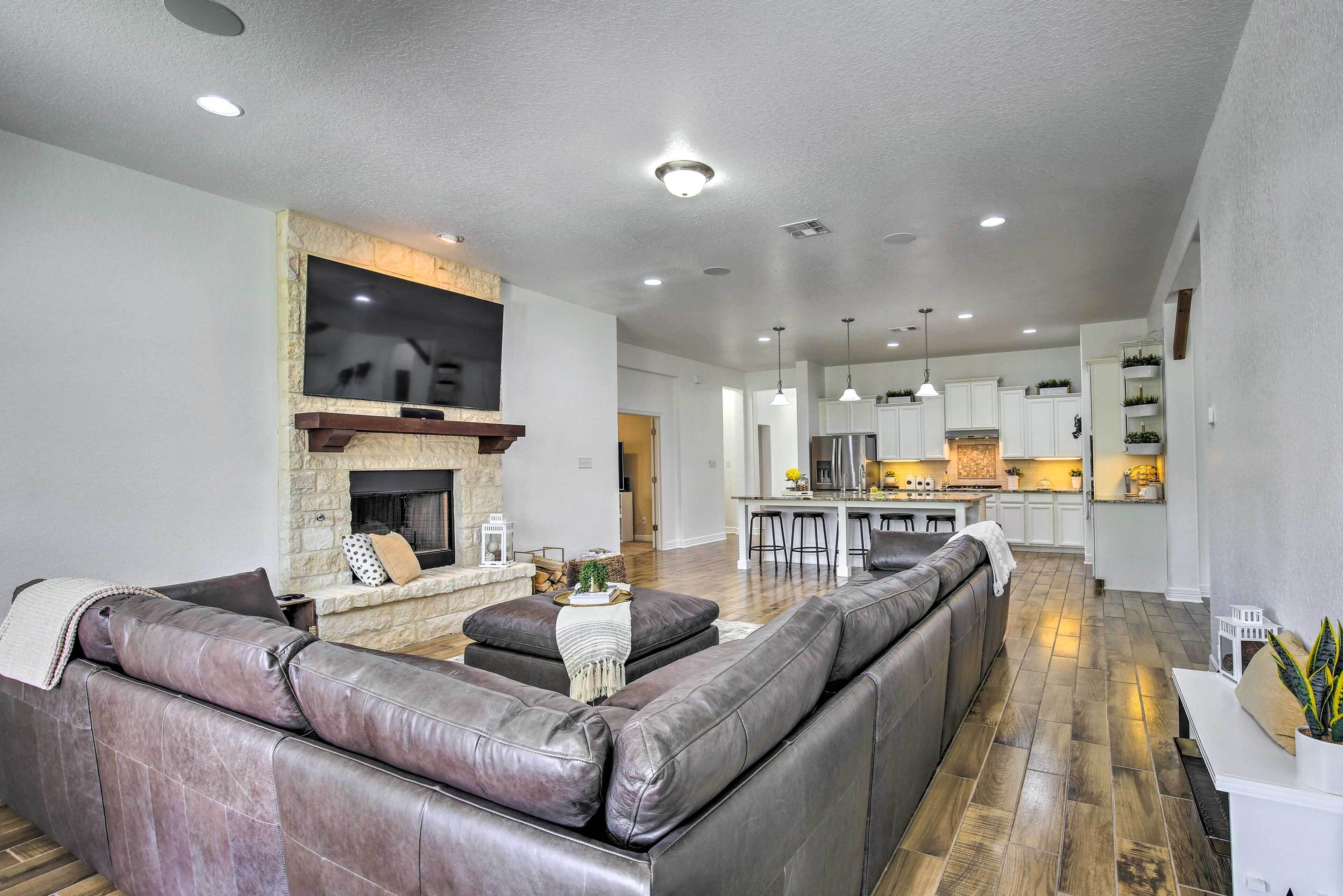 Suburban San Antonio Home w/ Covered Patio!