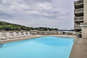 Apartment (2 Bedrooms) | Interior - Osage Beach Condo w/ Shared Pool & Lake Views! (Osage Beach)