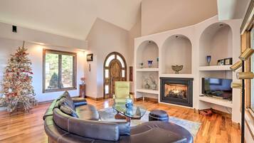 Casa (2 Bedrooms) | Interior