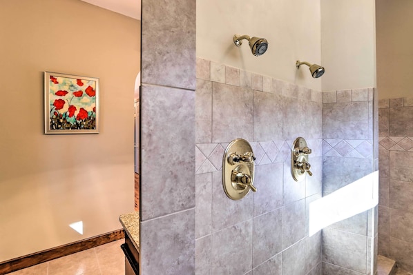 House (2 Bedrooms) | Interior - Expansive Murphy Retreat w/ Mountain Views! (Murphy)