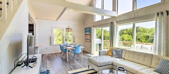 Kitty Hawk Coastal Escape w/ Updated Interior!