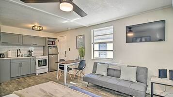 Apartment (0 Bedroom) | Interior