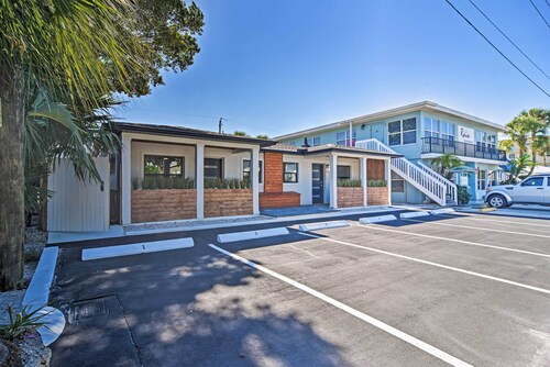 Pet-friendly Madeira Beach Studio Near Coast!