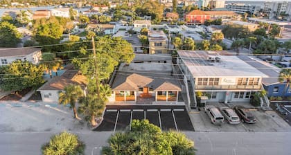 Pet-friendly Madeira Beach Studio Near Coast!
