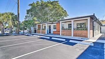 Apartment (0 Bedroom) | Interior