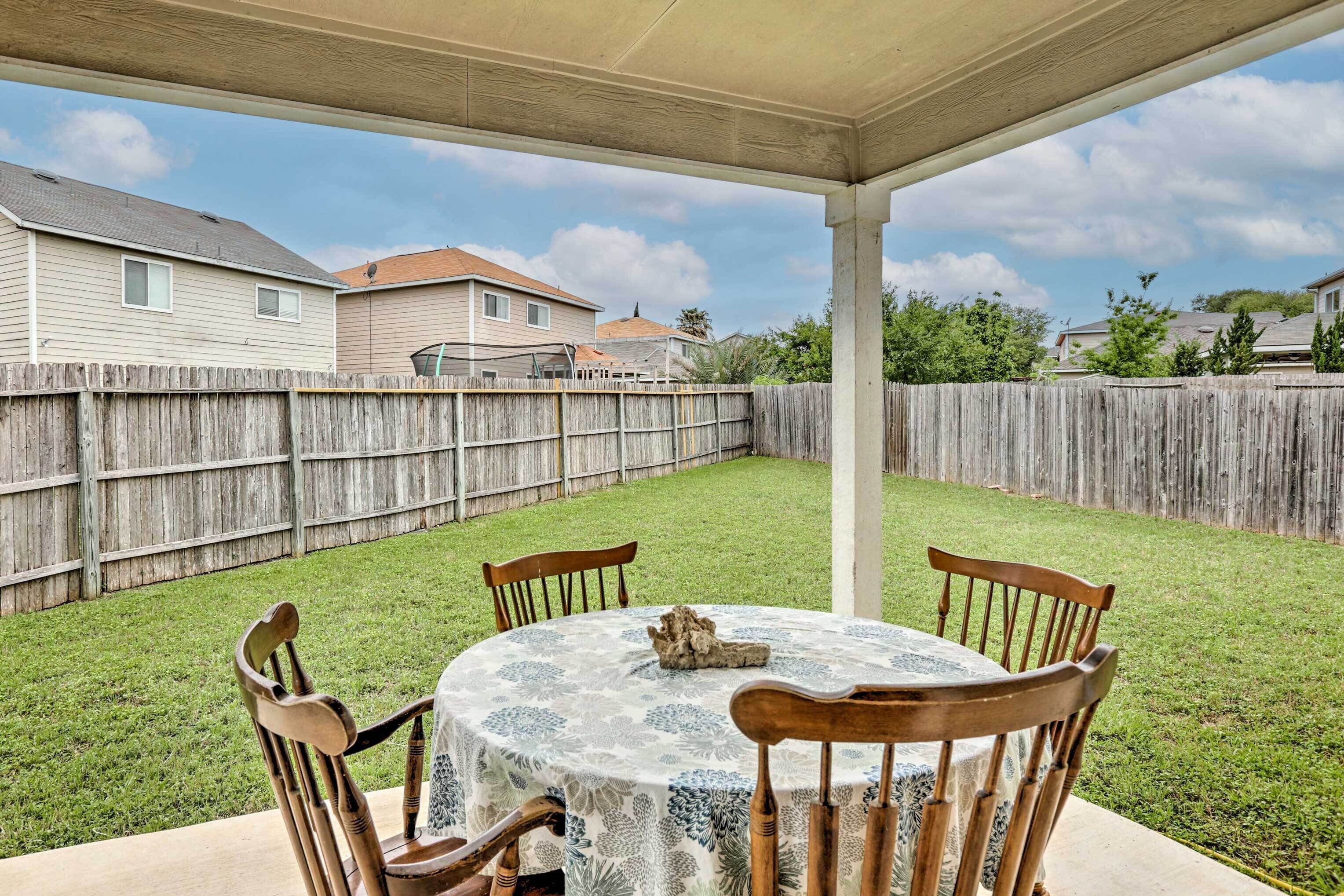 Spacious Family Home Near San Antonio Hotspots!
