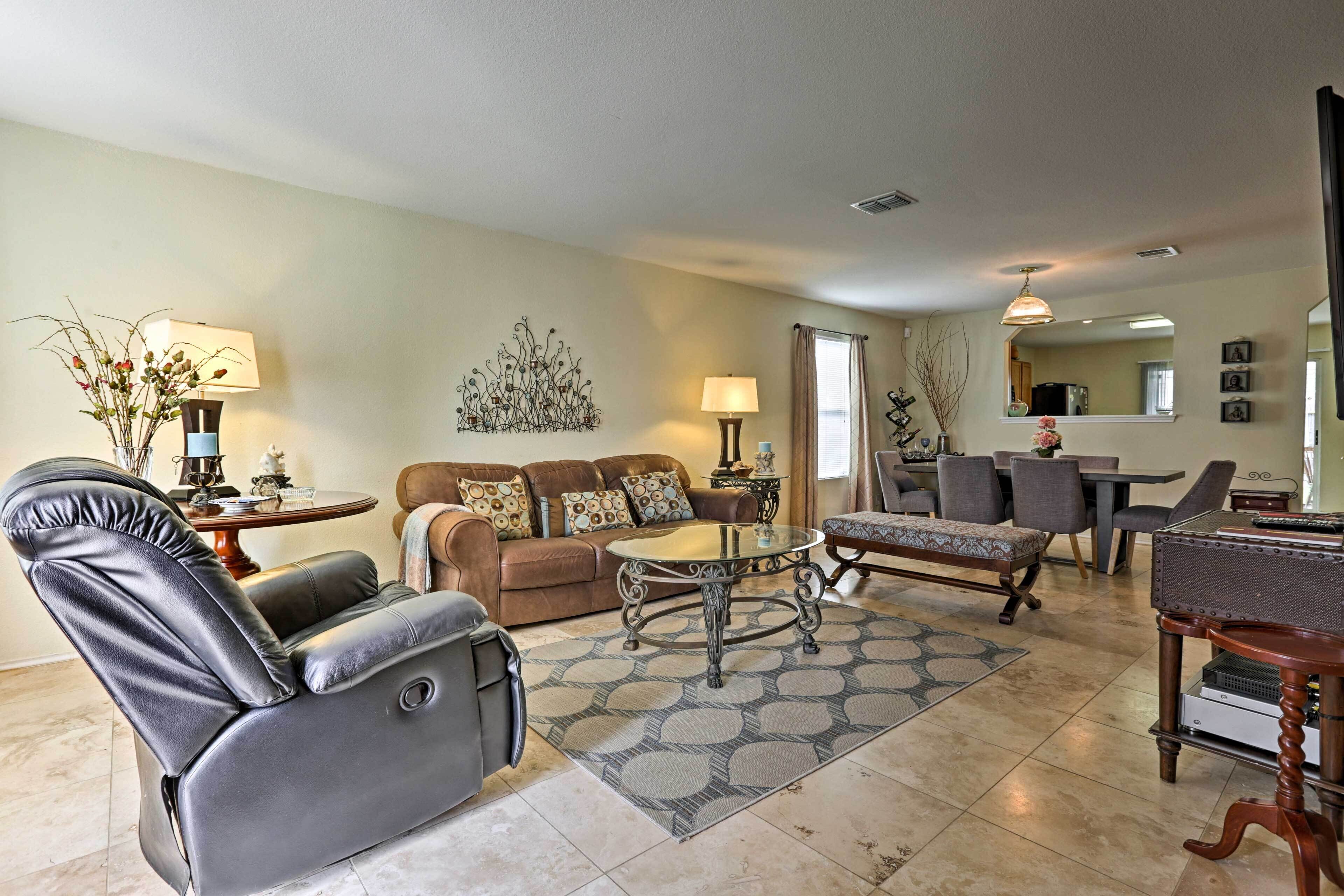 Spacious Family Home Near San Antonio Hotspots!