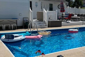 House (3 Bedrooms) | Interior - Inviting Home w/ Inground Pool: 3 Mi to Beach (Brick)