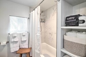 Cottage (2 Bedrooms) | Intérieur