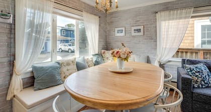 Quaint 'sur La Mer' Cottage w/ Deck, Fire Pit
