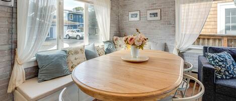 Cottage (2 Bedrooms) | Interior