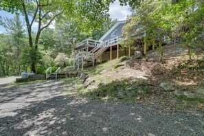Property grounds - Secluded Getaway ~ 3 Mi to Blue Ridge Parkway (Millers Creek)