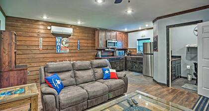 Charming Quitman Cabin < 2 Miles to Lake Fork