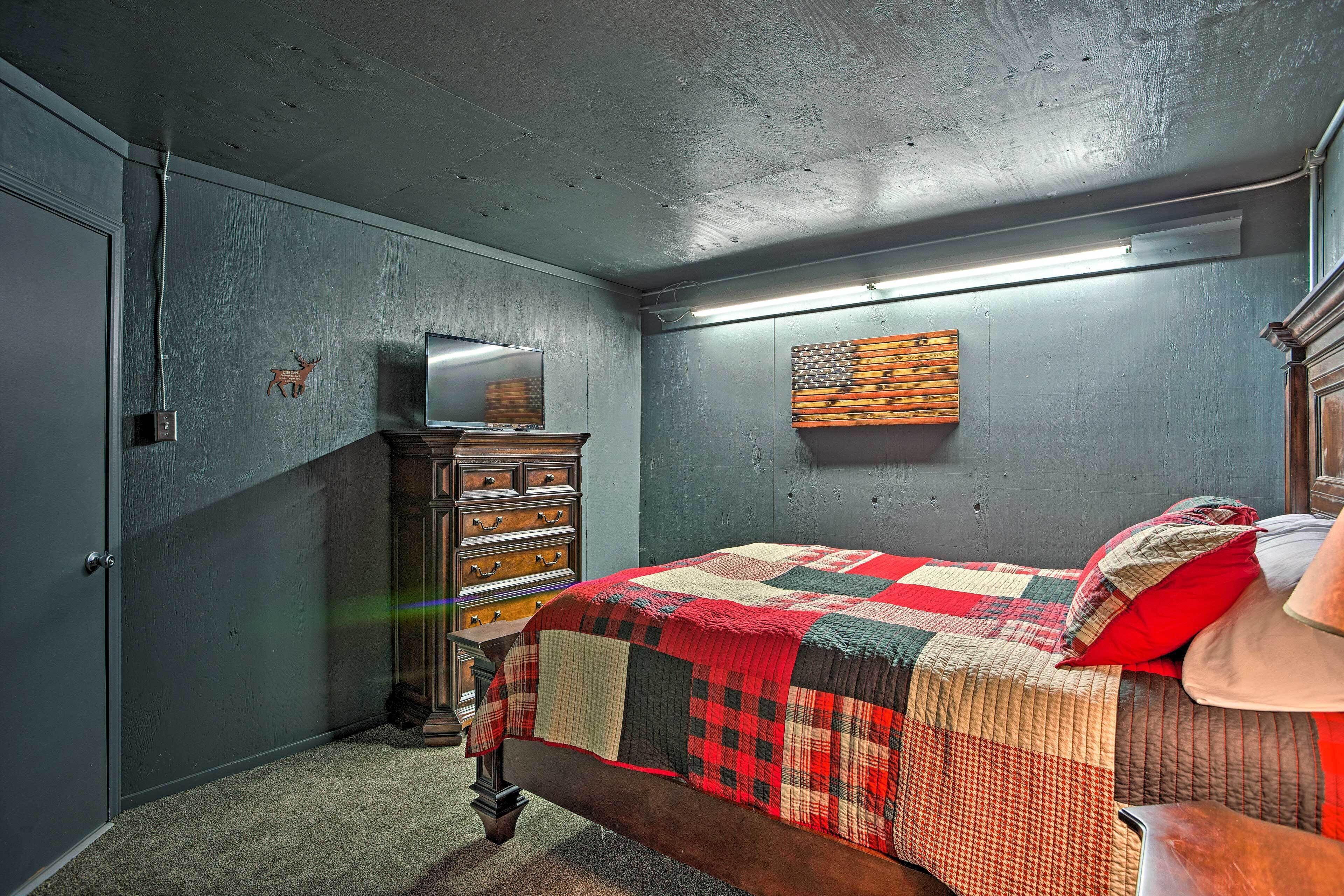 Charming Quitman Cabin < 2 Miles to Lake Fork