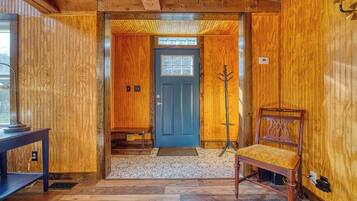 Cottage (3 Bedrooms) | Interior