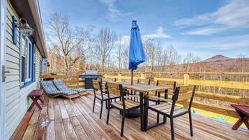 Cottage (3 Bedrooms) | Outdoor dining