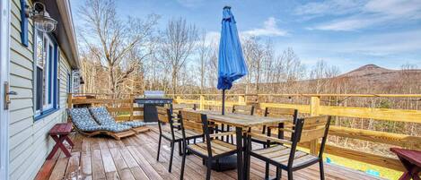 Cottage (3 Bedrooms) | Outdoor dining