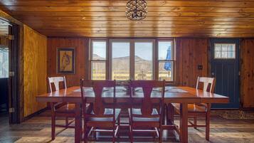 Cottage (3 Bedrooms) | Interior