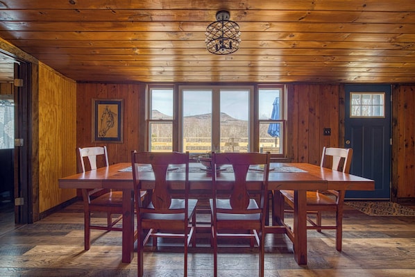 Cottage (3 Bedrooms) | Interior