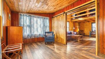 Cottage (3 Bedrooms) | Interior