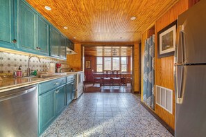 Cottage (3 Bedrooms) | Interior