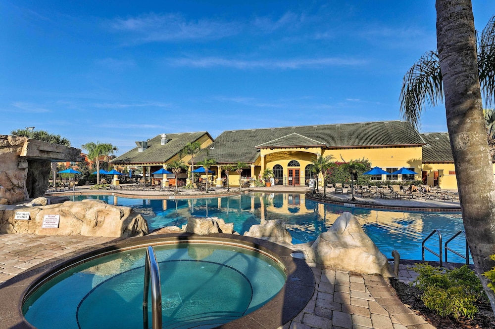 Kissimmee Retreat w/ Pool + Amenity Access!